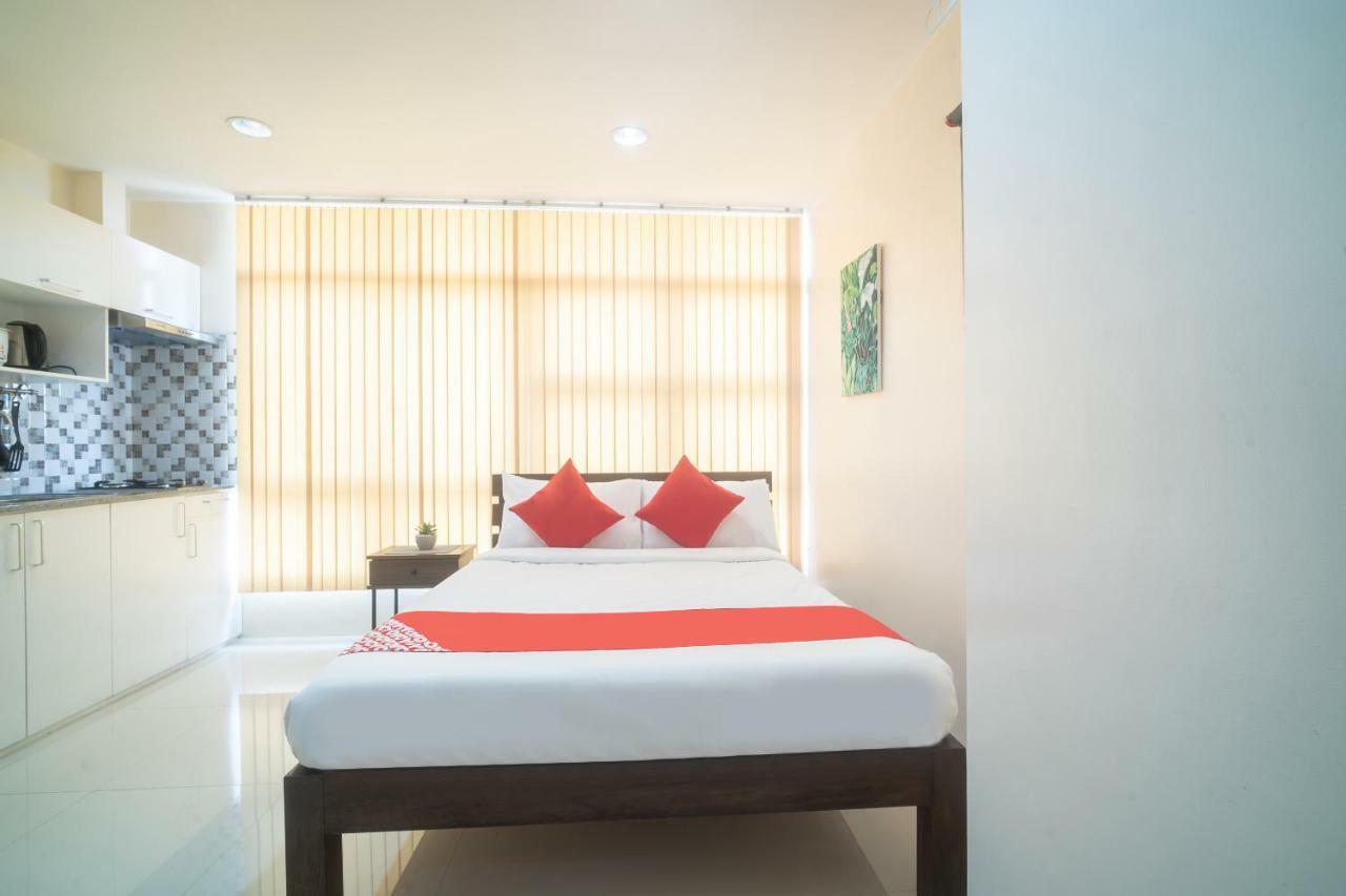 Oyo 199 Solange Apartelle 达沃 外观 照片