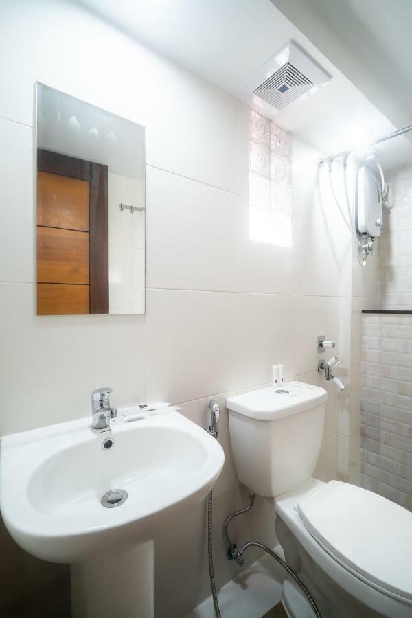 Oyo 199 Solange Apartelle 达沃 外观 照片