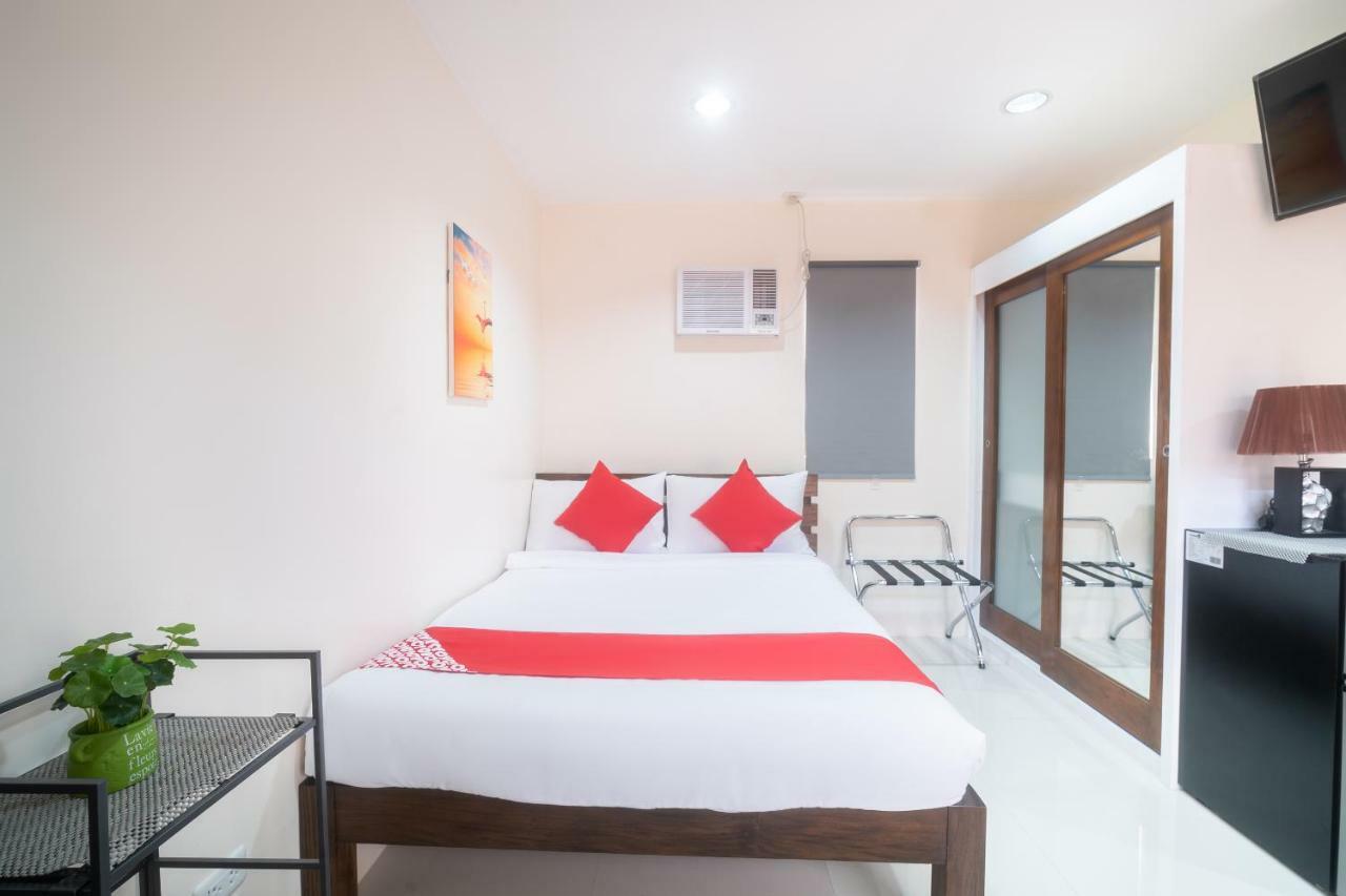 Oyo 199 Solange Apartelle 达沃 外观 照片