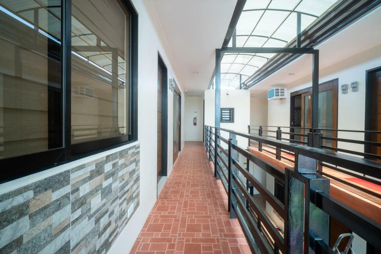 Oyo 199 Solange Apartelle 达沃 外观 照片