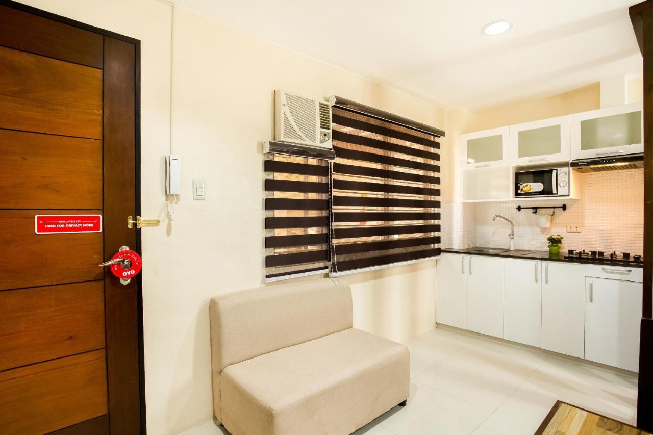 Oyo 199 Solange Apartelle 达沃 外观 照片