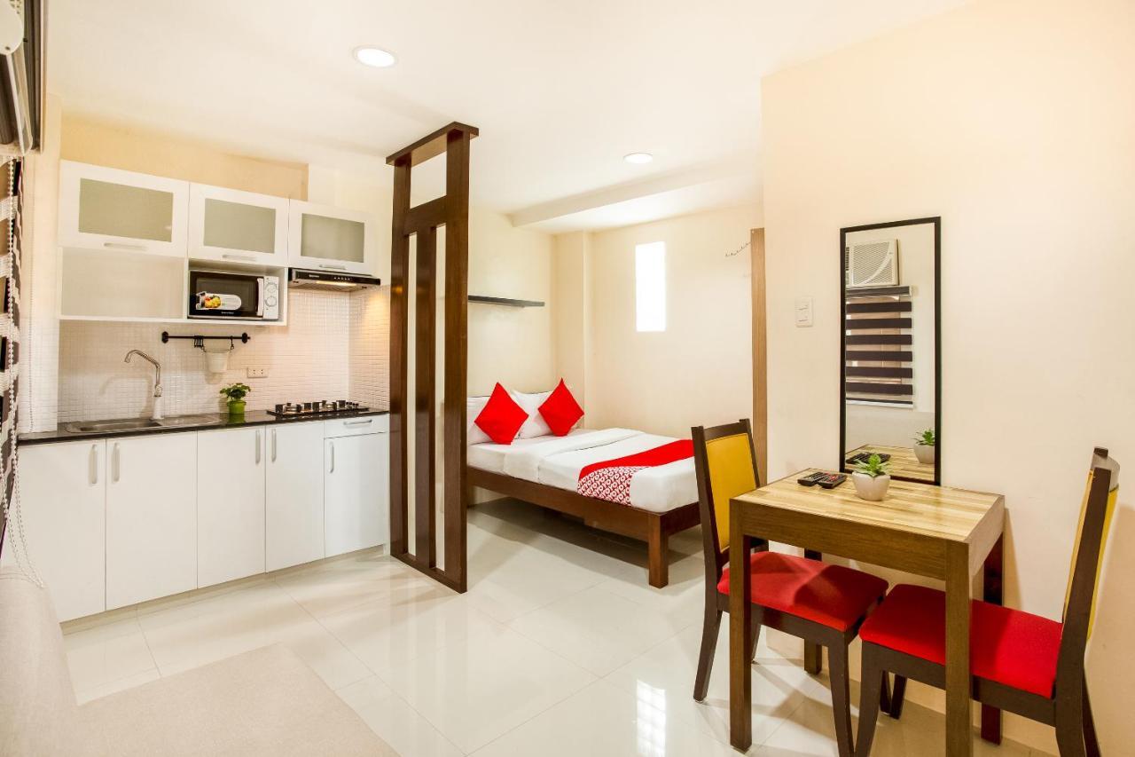 Oyo 199 Solange Apartelle 达沃 外观 照片