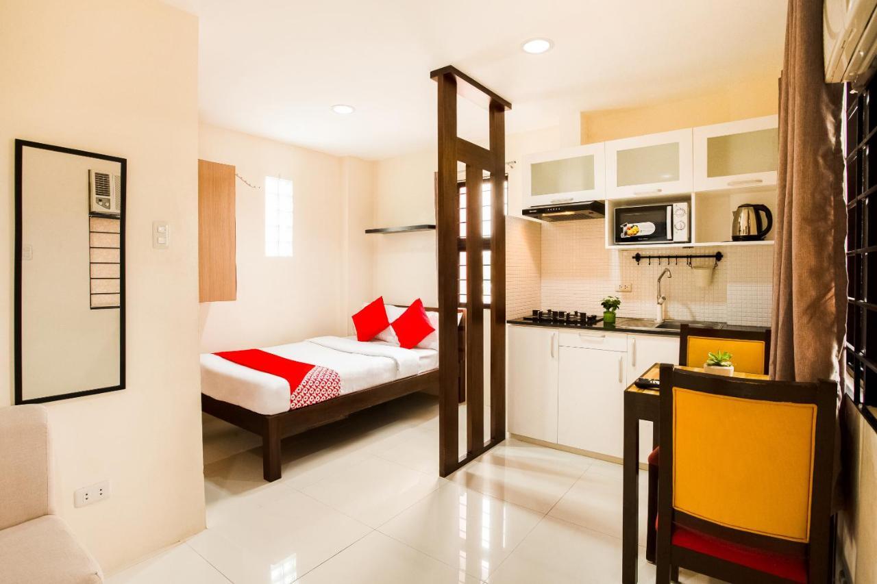 Oyo 199 Solange Apartelle 达沃 外观 照片