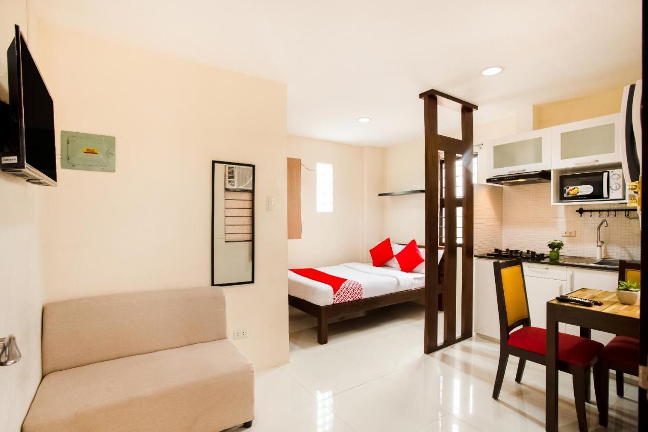 Oyo 199 Solange Apartelle 达沃 外观 照片